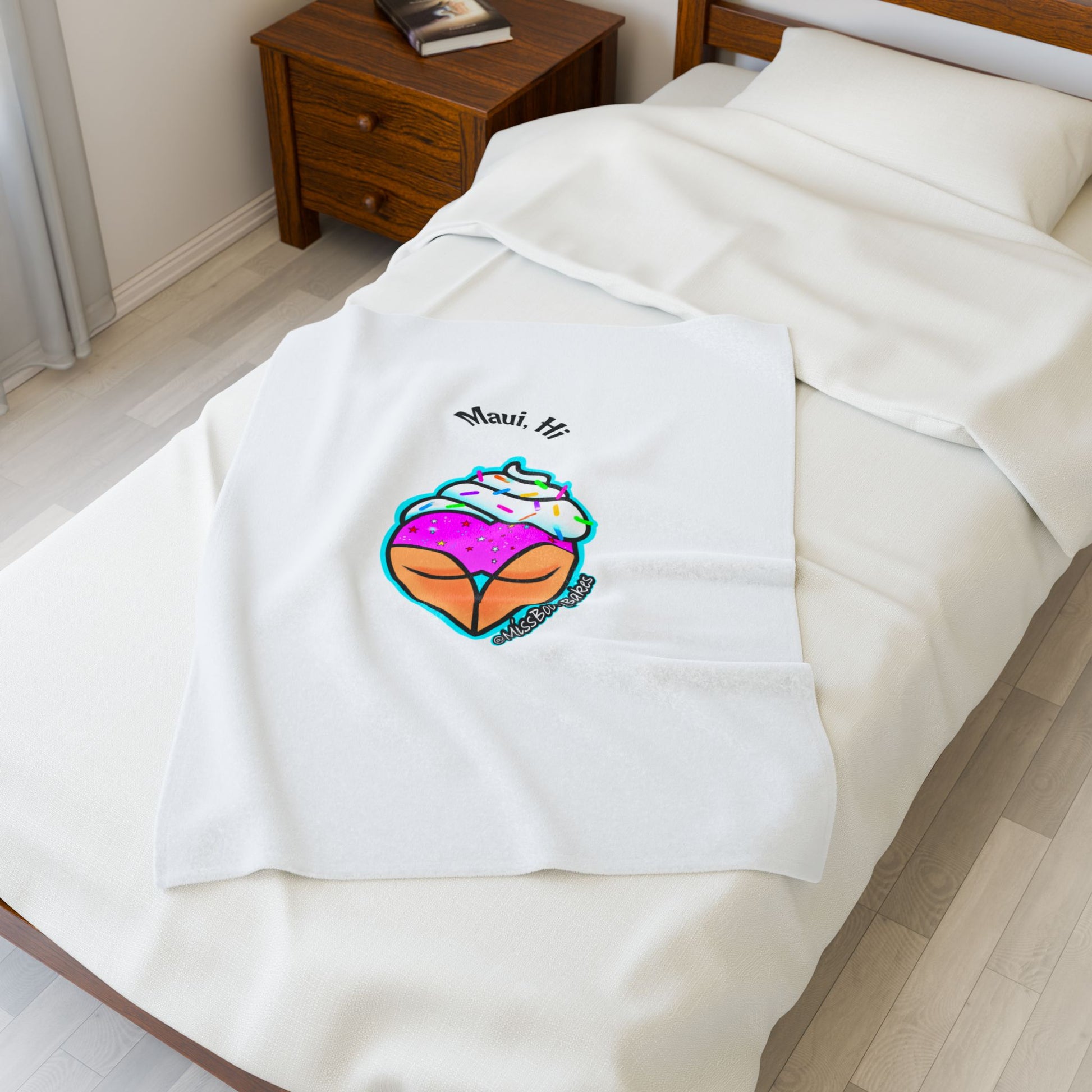Colorful Ice Cream Heart Plush Blanket, Cozy Throw for Summer, Maui Souvenir Gift, Soft Bed Blanket, Home Decor